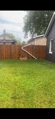 Oshawa Main Floor Legal Bachelor Apt $1499 - Photo 2