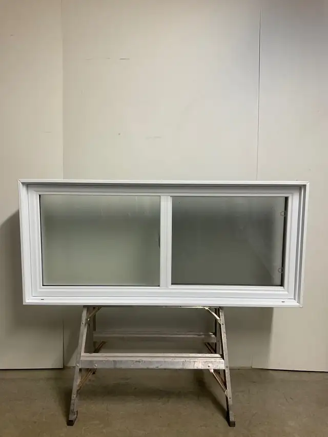 10911CP Fenêtre Coulissante PVC Verre givre 57 1/4 x 25 3/4