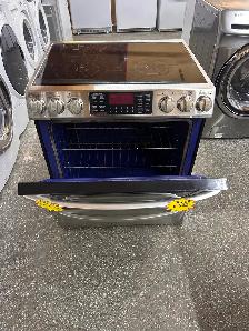 LG Stainless Steel Electric Range - Photo 5