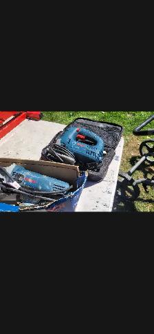 Saws, Nailer, Assorted tools - Photo 2