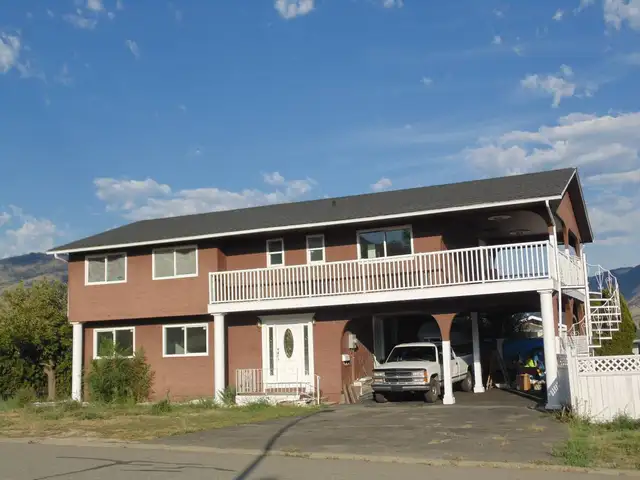 HUGE RENTAL PROPERTY ! PANORAMIC VIEWS! SPACIOUS HOME