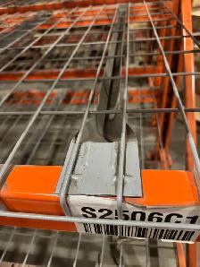 Used universal and step type wire mesh decking 42" x 46" - Photo 2