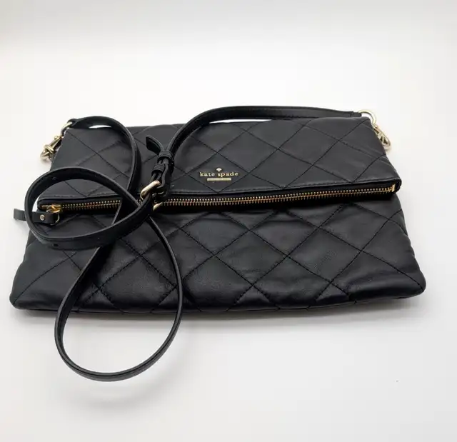 (B1592) Kate Spade Quilted Crossbody Clutch