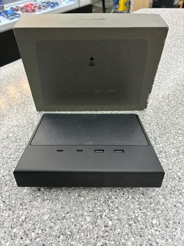 Jeda USB Hub for Tesla Model 3