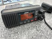 Uniden UM385 25-Watt Fixed Mount Marine VHF Radio - Photo 2