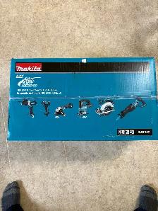 Makita 18 volt 6 tool combo kit - Photo 5