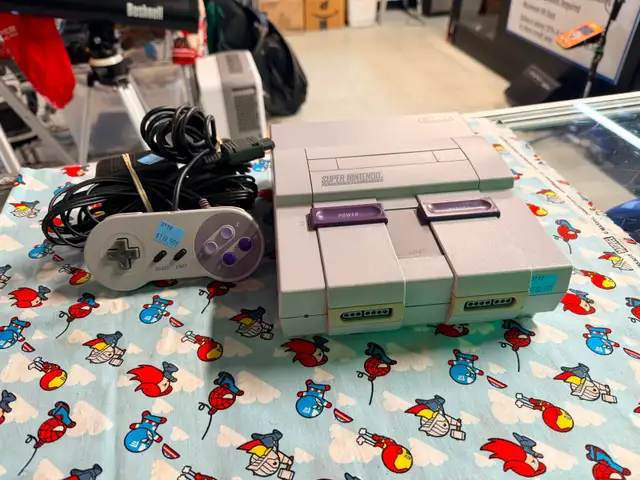 Super Nintendo SNES System SNS-001 w/ Controller, Cords (#3110)