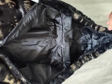 Lightweight and soft faux fur jacket size M - Photo 3