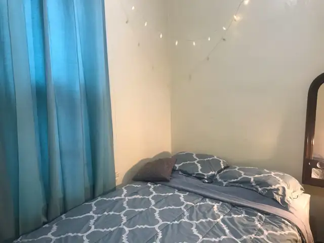 Petite chambre libre le 1er septembre