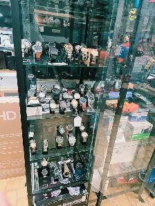 Montres diverses le prix varie de 30 a 60$ tx