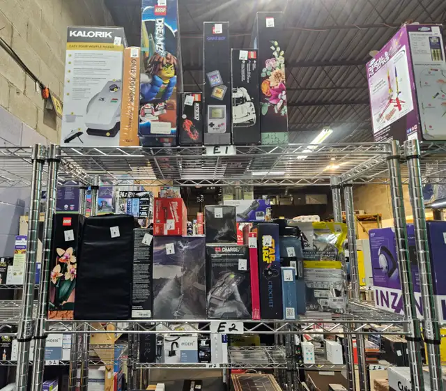 BRAND NEW MERCHANDISE ONLINE AUCTIONS LEGO ELECTRONICS