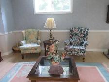 Wing Chairs - Photo 2