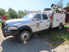 2017 RAM 5500 SERVICE TRUCK FULLY RIGGED WITH ALL TOOLS - Photo 2