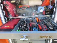 2017 RAM 5500 SERVICE TRUCK FULLY RIGGED WITH ALL TOOLS - Photo 14