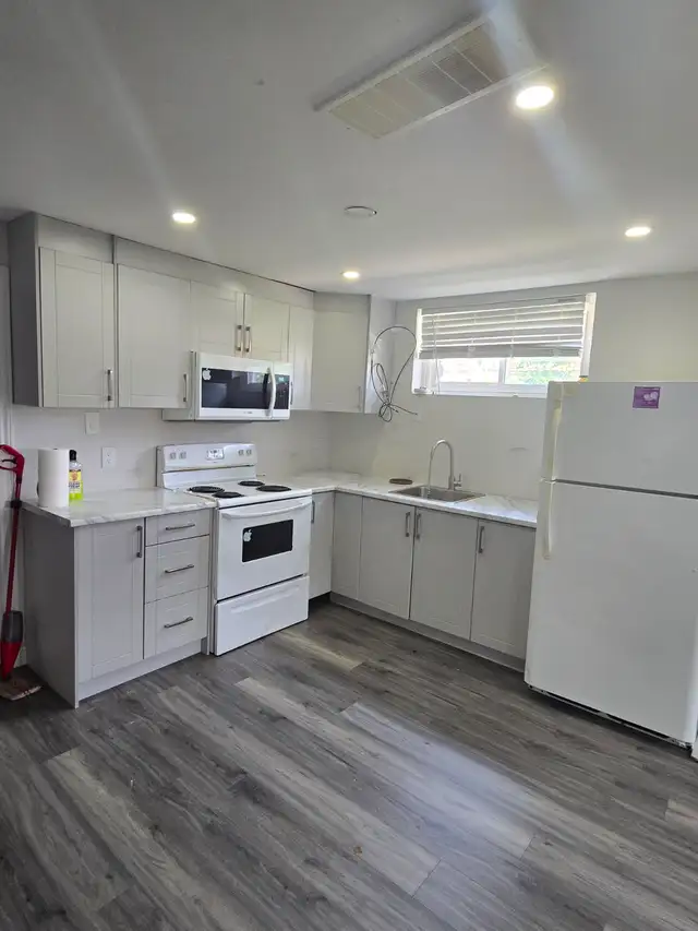 1 BHK Basement Apartment Available- Brampton