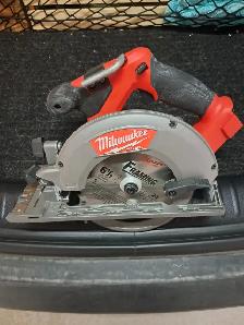 OUTILS MILWAUKEE M18 NEUF ( 4 ). B