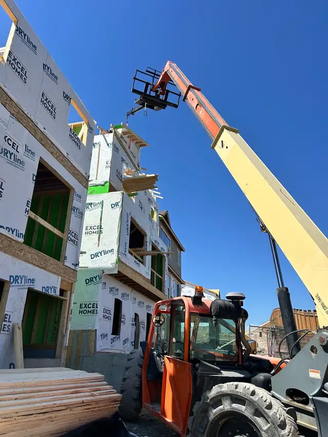 HIRING FULL TIME FRAMERS