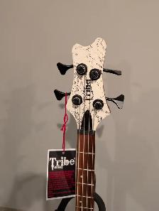 Tribe Avalanche 4 string bass guitar - Photo 8