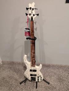 Tribe Avalanche 4 string bass guitar - Photo 10