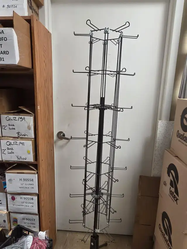 42 - PEG SPINNER  - GREAT FOR FOIL PACKAGES