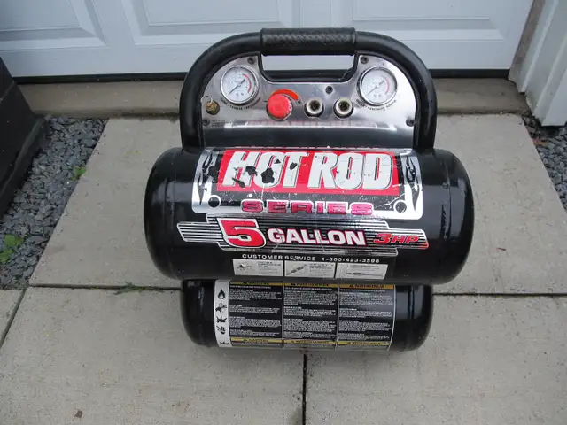 Powerbuilt 5Gal 3HP Air Compressor - Good Condition