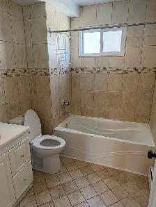 51/2 chauffage inclus RDC duplex - Photo 2