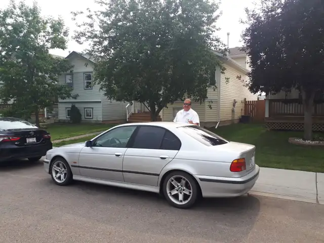 1999 BMW 540i