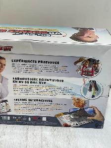 Abacus Brands Bill Nye's VR Science Kit for kids learning - Photo 5