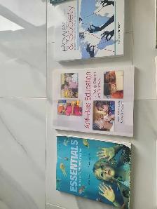 ECE essential books (9) - Photo 3