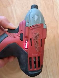 Milwaukee M12 Drill and impact driver - Photo 3