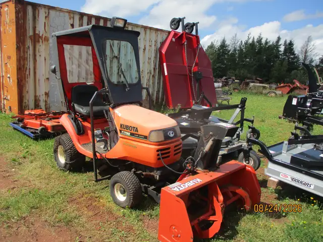 T1760 Kubota lawn mower