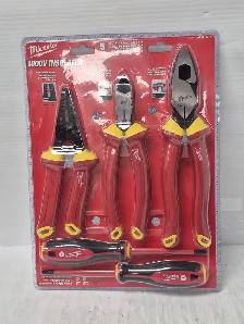 (N9750459) Milwaukee 48-22-2215 Insulated Hand Tool Set