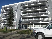 #7361 -1 Bed/1 Bath Condo $1450 Available Oct 1st  H/W incl.