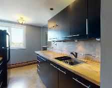 #7361 -1 Bed/1 Bath Condo $1450 Available Oct 1st  H/W incl. - Photo 4