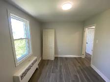 2 Bedroom Apartment Just Steps from the Niagara River! - Photo 8