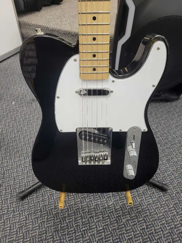 Squier Fender telecaster Electric Guitar - Black