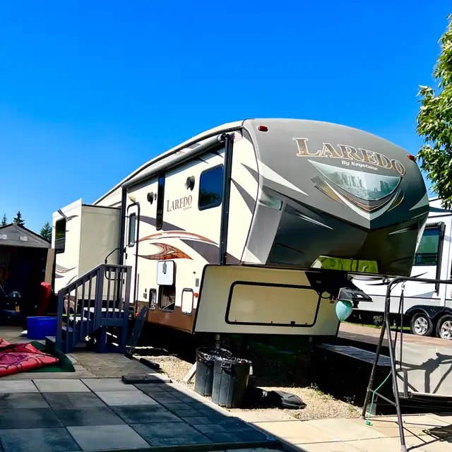2014 Keystone Laredo 5th Wheel