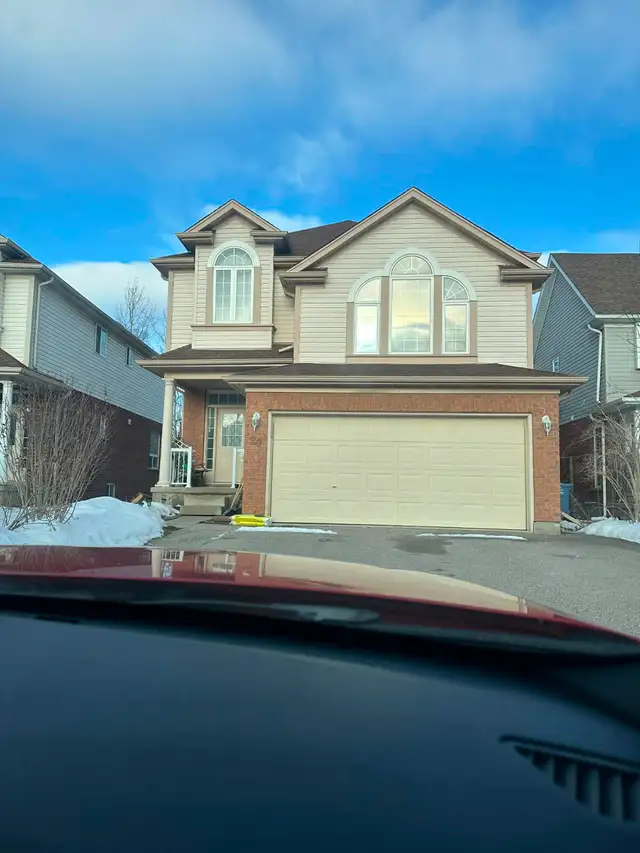 Guelph Southend home for sale by the Owner