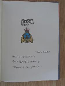 CANADA'S AIR FORCE TODAY by Larry Milberry - 1987 HC Signed - Photo 3