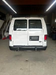 2011 Ford E250 Cargo Van - Photo 5