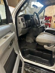 2011 Ford E250 Cargo Van - Photo 8