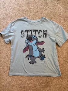 Disney Stitch graphic tee size M