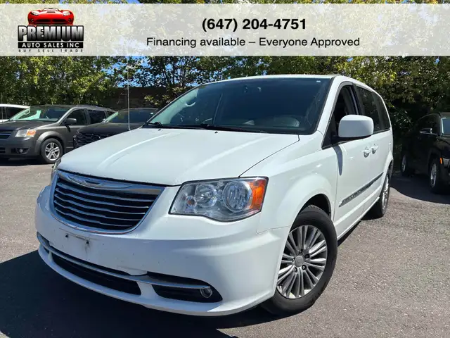 2016 Chrysler Town & Country  3 YEAR WARRANTY INCLUDED