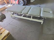 Med Ortho Hi-Lo Physiotherapy Treatment Table - Photo 5