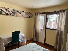 BRIGHT ROOM MAIN FL-50m TO PLAZA STEELES AND BATHURST NEAR BUS