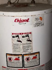 40  Natural Gas Hot Water Tanks – Tested – Bulk Lot - Photo 4