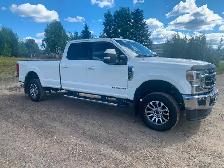 2020 Ford F-350 Crew Cab Lariat 8’ Box - Photo 2