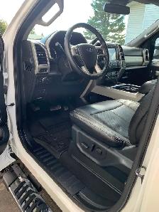 2020 Ford F-350 Crew Cab Lariat 8’ Box - Photo 9