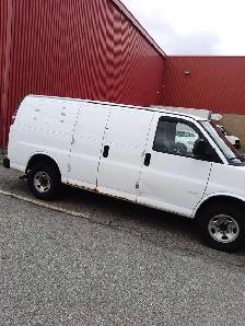 2014 Chevrolet Express Cargo Van 2 door 451 535 km  2 door e - Photo 3