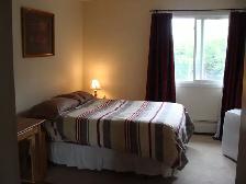 Quiet condo, easy access to MacEwan, NAIT and U of A - Photo 6